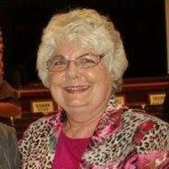 Profile Picture of Rose Chaney shultz (@rshultzee) on Poshmark