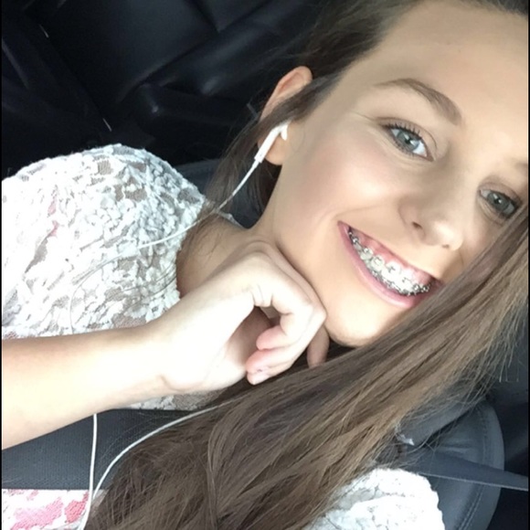 Profile Picture of Rebecca Pippin (@beccapippin123) on Poshmark