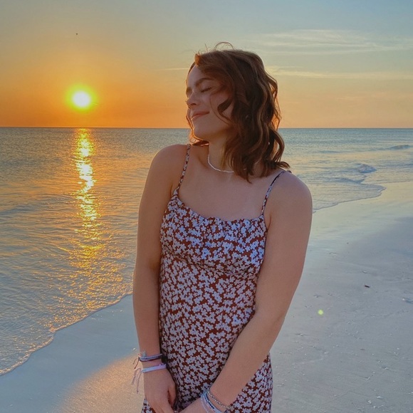 Profile Picture of Caroline Wanezek (@carolinewanezek) on Poshmark