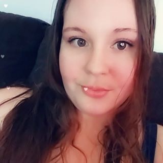 Meranda Lowe - Facebook Profile Picture of Meranda Lowe (@yvelle.lowe) on Facebook