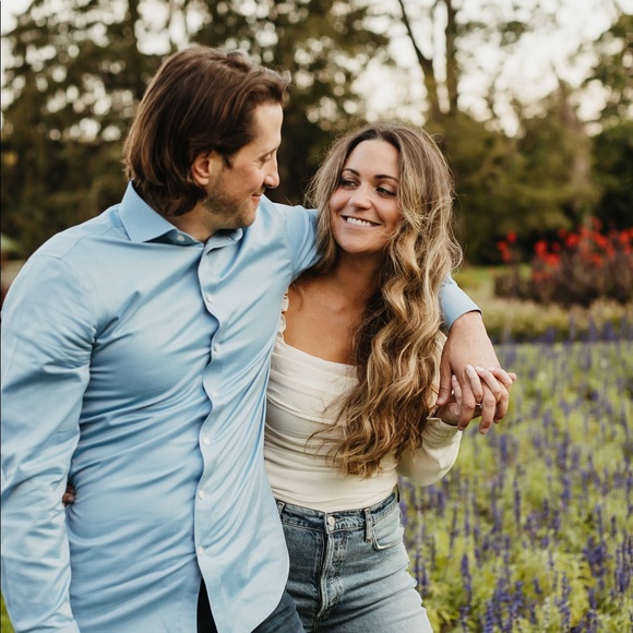 Profile Picture of Rebecca Schneider (@bec1911) on Poshmark