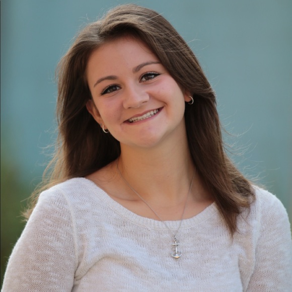 Profile Picture of Alexis Ferenczy (@aferenczy) on Poshmark