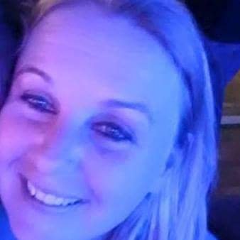 Profile Picture of Lisa Hacker (@hackermom33) on Twitter