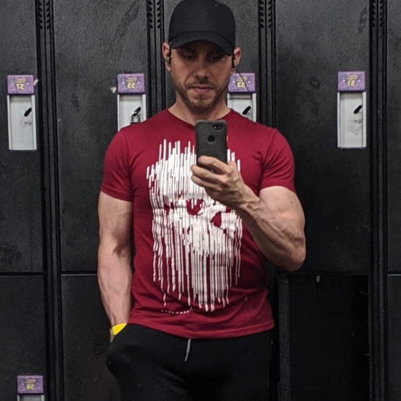 Profile Picture of Frederick Moore (@fredllave) on Poshmark