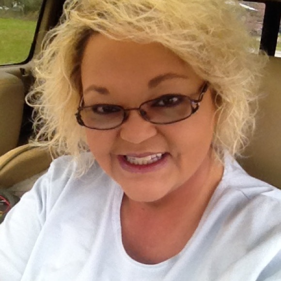 Profile Picture of Shawna Denton (@shawnadenton) on Poshmark