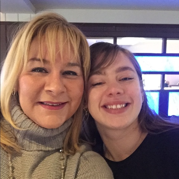 Profile Picture of Shawnna Waltman (@srwaltman) on Poshmark