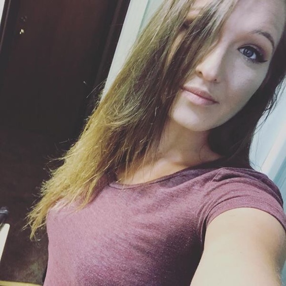Profile Picture of Kortney Cox (@krachaelfuller) on Poshmark
