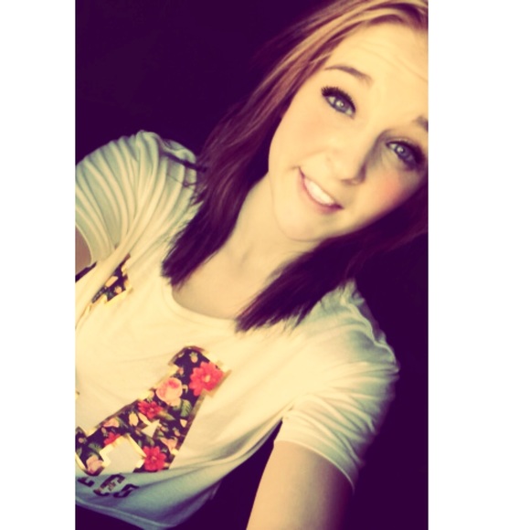 Profile Picture of Audeana Leer (@audeana_xo) on Poshmark