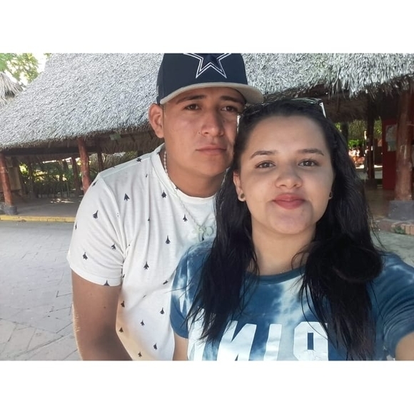 Yimi Castro - Poshmark Profile Picture of Yimi Castro (@yimiayala503) on Poshmark