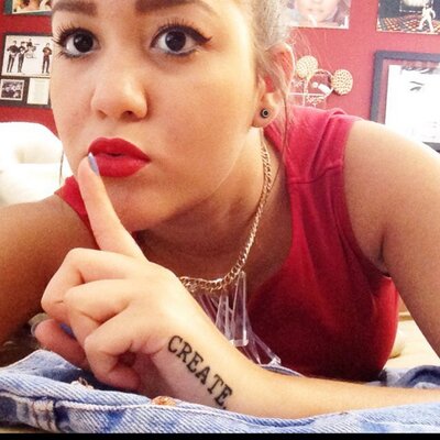 Profile Picture of Cristal Rodriguez (@ItsCristal_) on Twitter