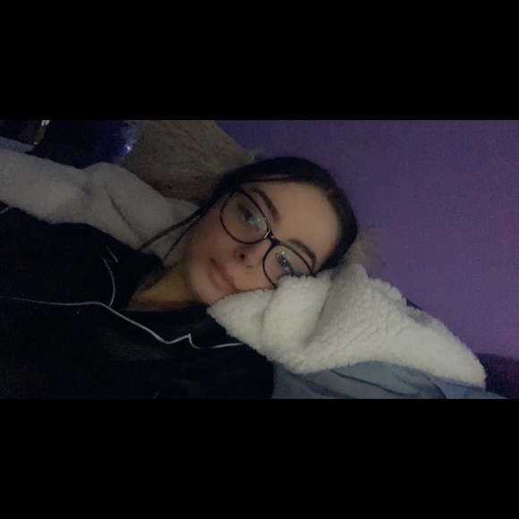 Profile Picture of Jacinta Ruotolo (@jacintaruotolo) on Poshmark