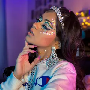 Profile Picture of Ayza (@ayzaoffline) on Tiktok