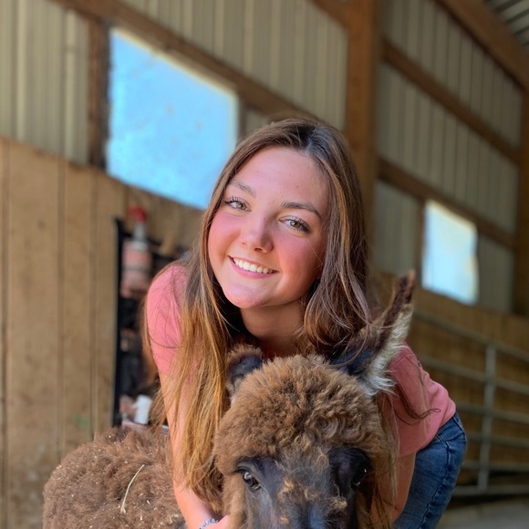 Sabrina Randall - Poshmark Profile Picture of Sabrina Randall (@sabrinaarandall) on Poshmark