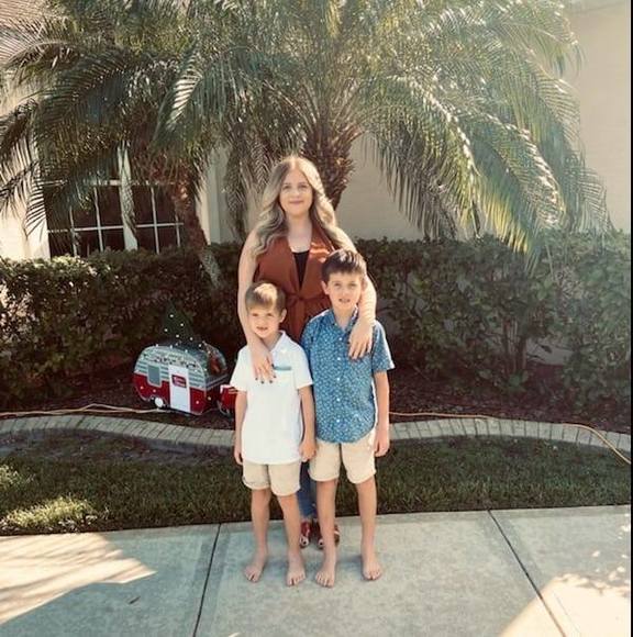 Profile Picture of Laurie Bezilla (@laurie_bezilla) on Poshmark