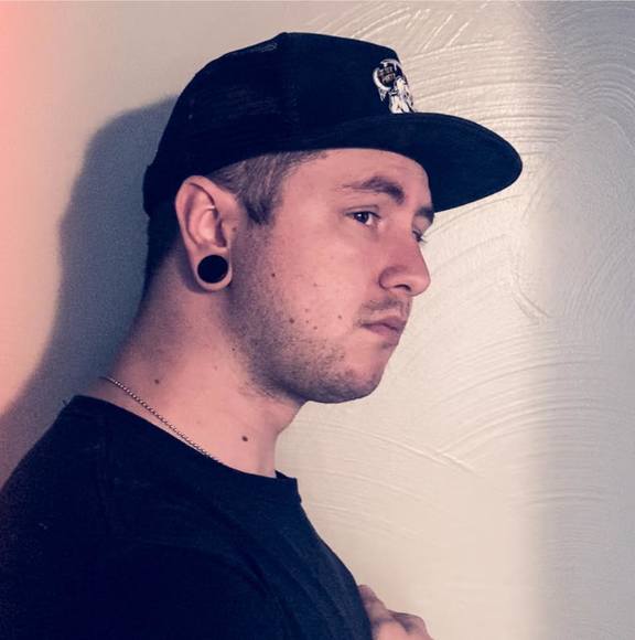 Profile Picture of Michael Dupon (@mddupon) on Poshmark