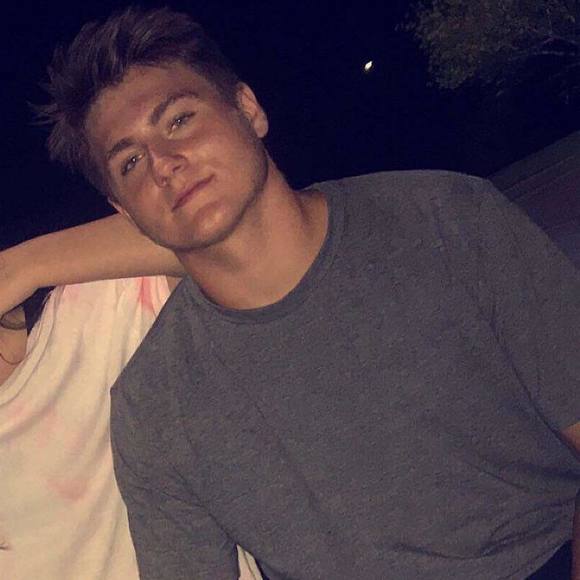 Profile Picture of Isaac Grant (@isaacgrant195) on Poshmark