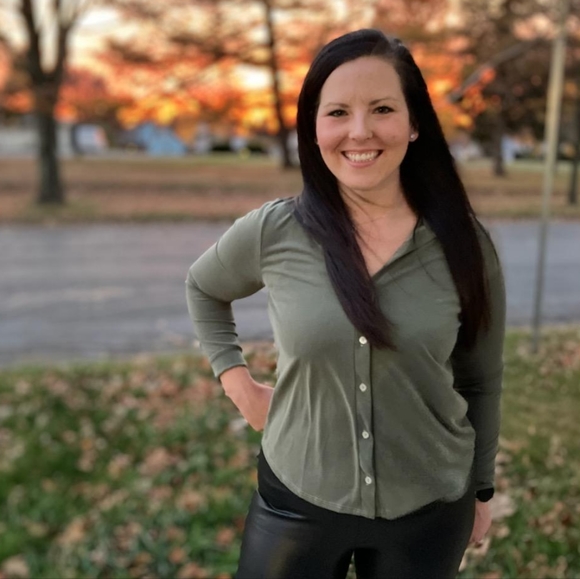 Profile Picture of Gabby Blakeslee (@grf533) on Poshmark