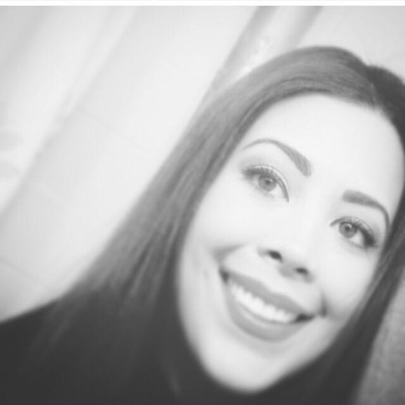 Profile Picture of Maria Cano (@janecano) on Poshmark