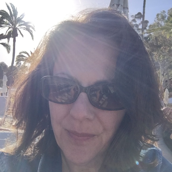 Profile Picture of Amy Slavensky (@amyslav) on Poshmark