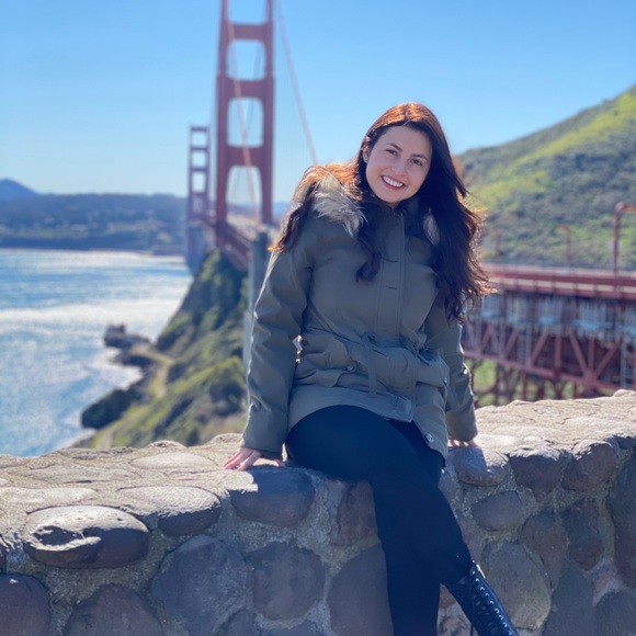 Profile Picture of Paloma Diniz (@palomadiniz) on Poshmark