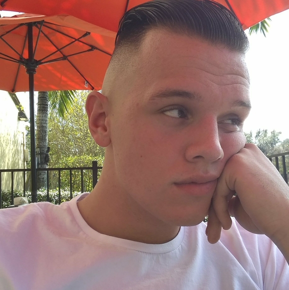 Profile Picture of Ivan Calero (@pineapples305) on Poshmark