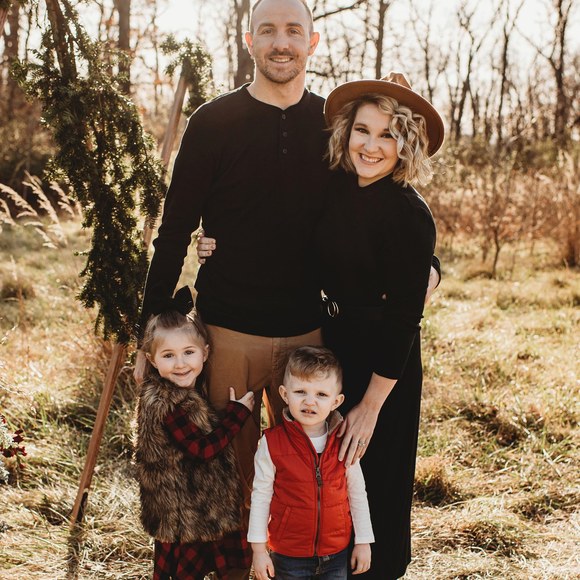 Profile Picture of Kyleigh Cook (@kmniemiec) on Poshmark