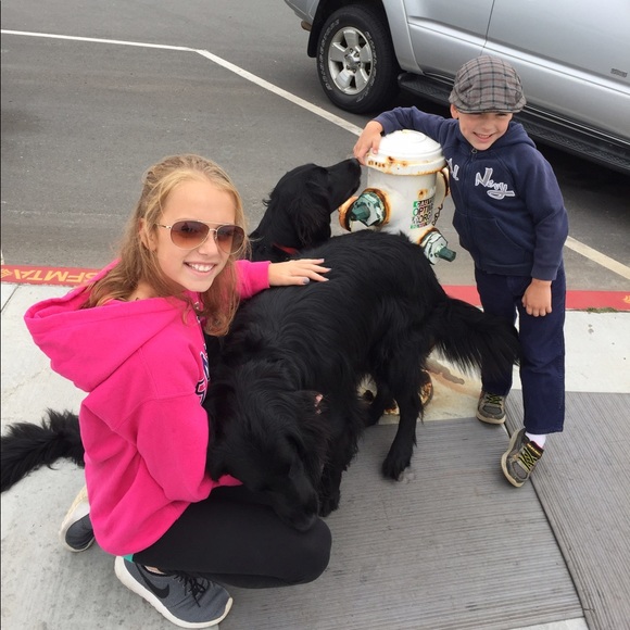 Profile Picture of Mary Glavey (@mary_glavey) on Poshmark