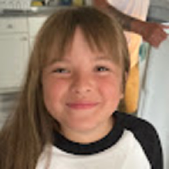 Profile Picture of Carlie Bonaccorsi (@carliebono20) on Poshmark