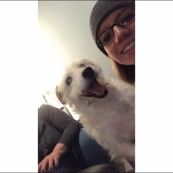 Emma Gaisser - Poshmark Profile Picture of Emma Gaisser (@emma_gaisser) on Poshmark