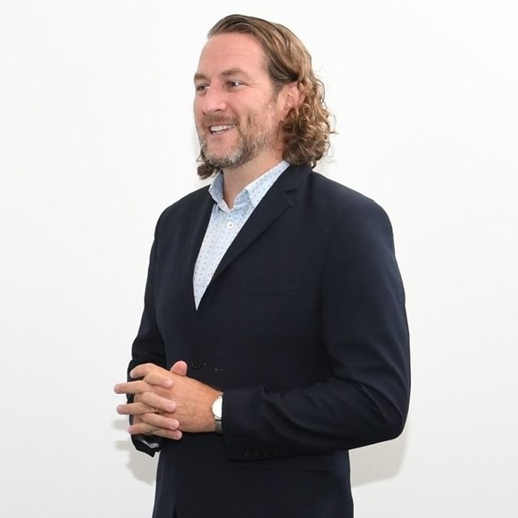 Profile Picture of Kevin Henry (@kinghenry10) on Poshmark