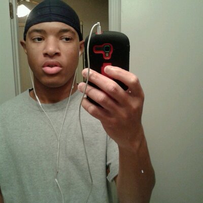 Profile Picture of Dwayne Lewis (@dwaynelewis372) on Twitter