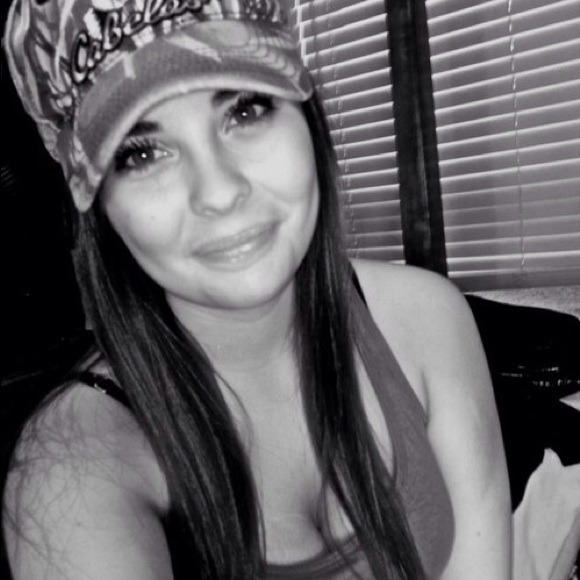 Profile Picture of Lindsay Forintos (@lforintos) on Poshmark