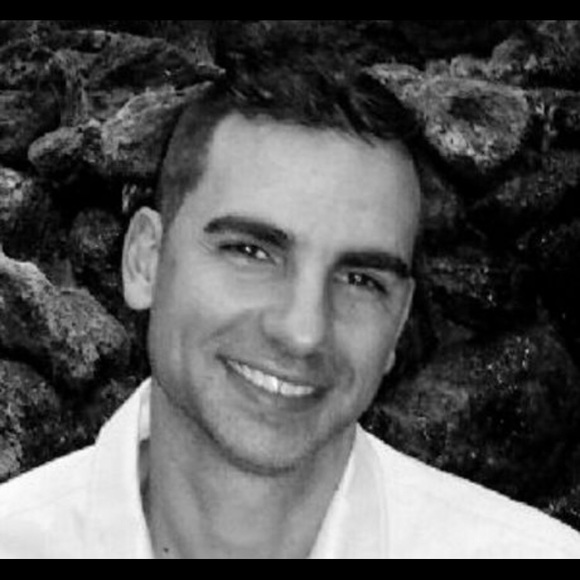 Profile Picture of Shawn Mccullough (@shawnjohn524) on Poshmark