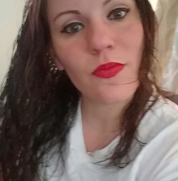 Profile Picture of Kimberly Allocco (@kimallocco177) on Poshmark