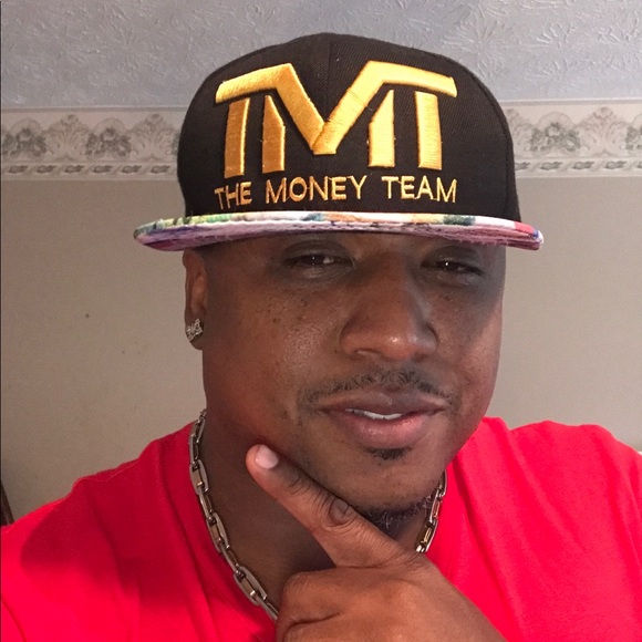 Profile Picture of Greg Dandrade (@cashlane) on Poshmark