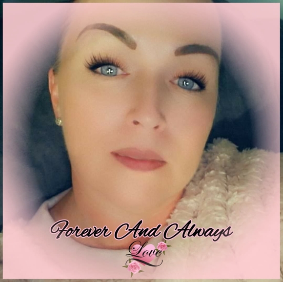 Profile Picture of Eva Luarca (@epallay1204) on Poshmark