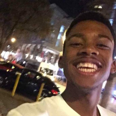 Profile Picture of WINDOW SHOPPER (@n___jay) on Twitter