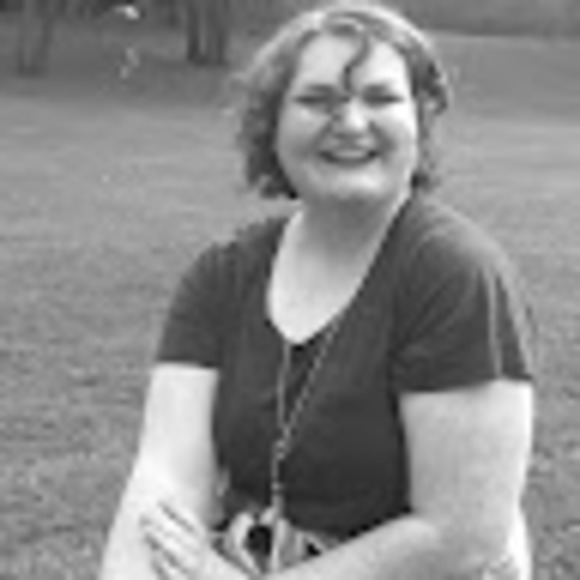 Profile Picture of Paige Blevins (@paigiepeaches00) on Poshmark