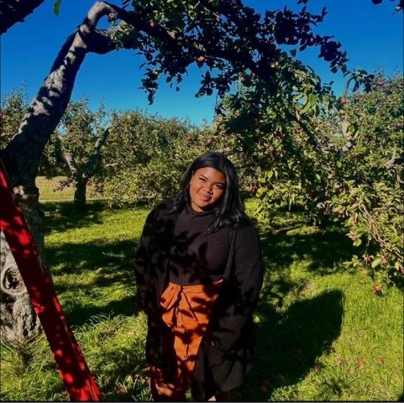 Profile Picture of Maïka Alexandre (@coolmaika) on Poshmark