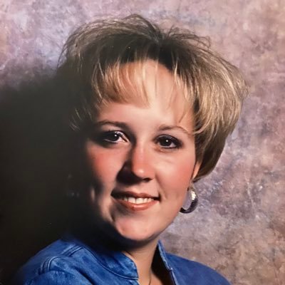 Profile Picture of Danielle (@dani_workman79) on Twitter