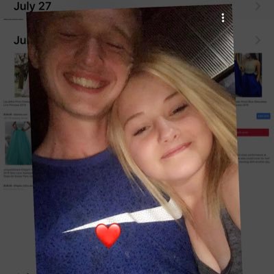 Profile Picture of Hayley Warden (@warden_hayley) on Twitter