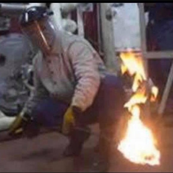 Profile Picture of David Arnold (@dyarnold) on Poshmark