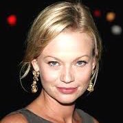 Profile Picture of Samantha Mathis (@samanthamathis) on Twitter