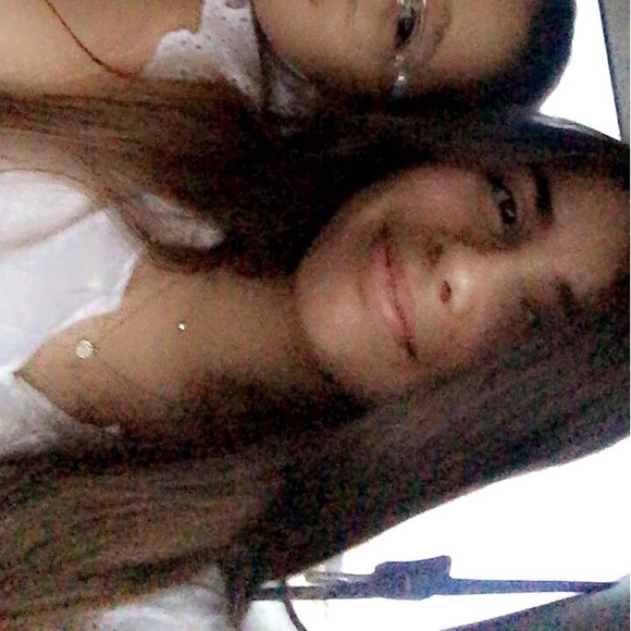 Profile Picture of Brianna Aguirre (@briannacoelho_) on Poshmark