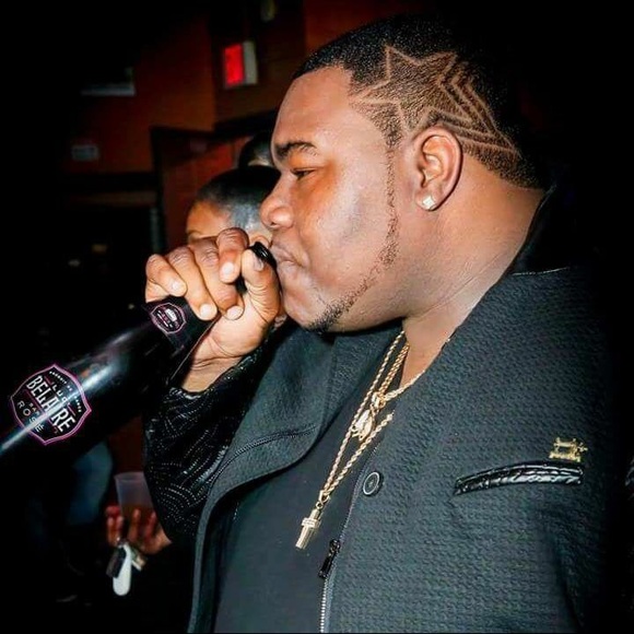 Profile Picture of Omar Jackson (@biggiestaar) on Poshmark