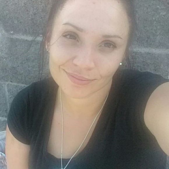 Profile Picture of Jenni Frontino (@evoljen) on Poshmark