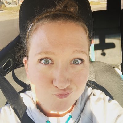 Profile Picture of Stephanie Thompson (@ghettoflyer13) on Twitter