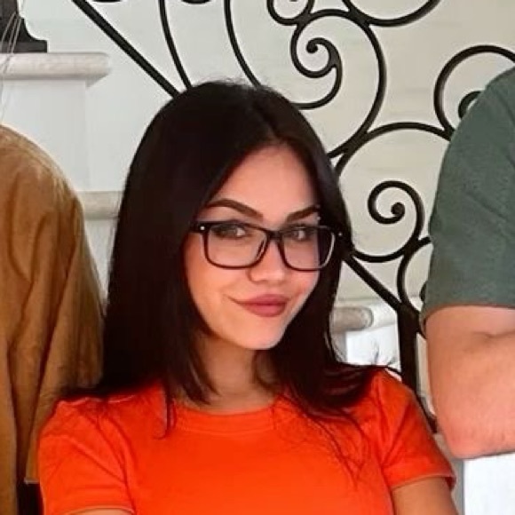 Profile Picture of Hayden Mason (@hayden_2000sfav) on Poshmark