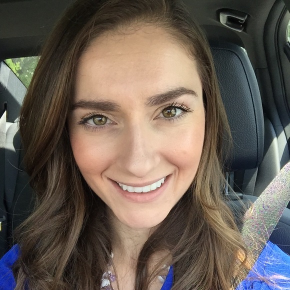 Mileva Vignjevic - Poshmark Profile Picture of Mileva Vignjevic (@milevavignjevic) on Poshmark