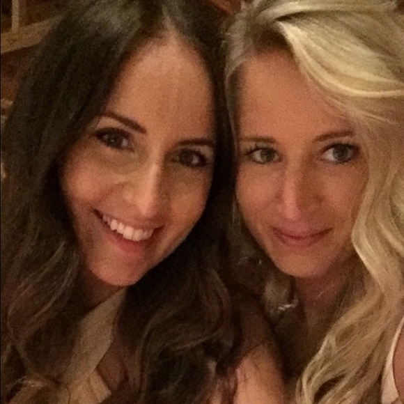 Profile Picture of Tori Murphy (@torimmurphy) on Poshmark